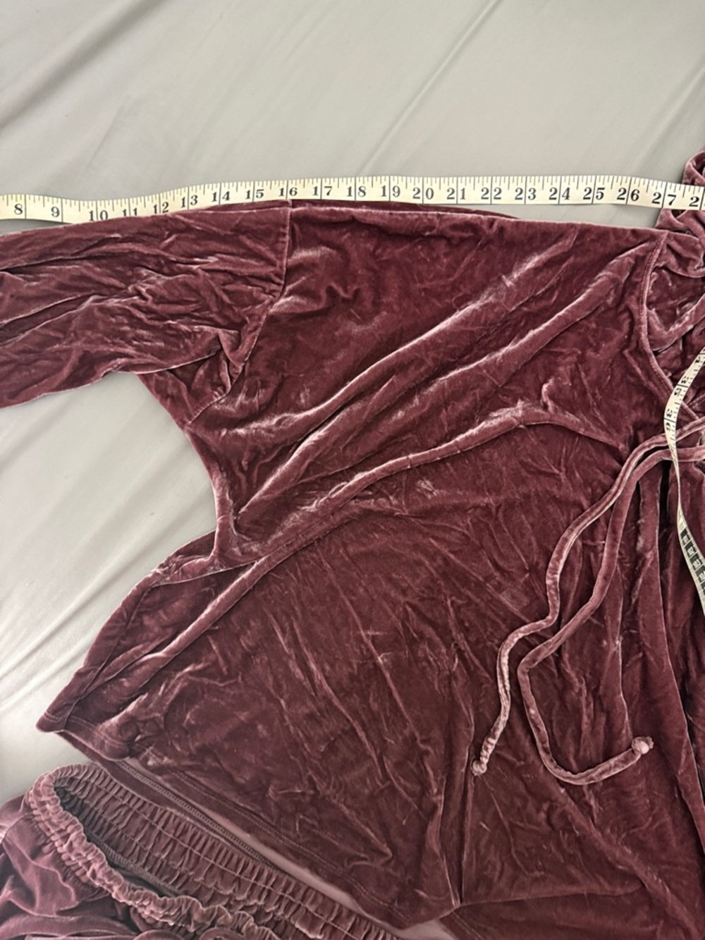 Fashion Nova Velvet Hooded Lounge Set - Dusty Rose - Picture 4 of 11